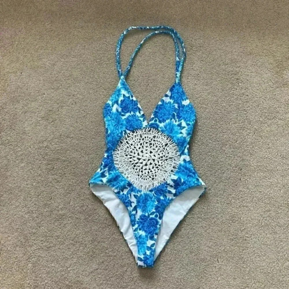 Frankie's Bikinis Poppy One Piece Blue Dahlia in size medium